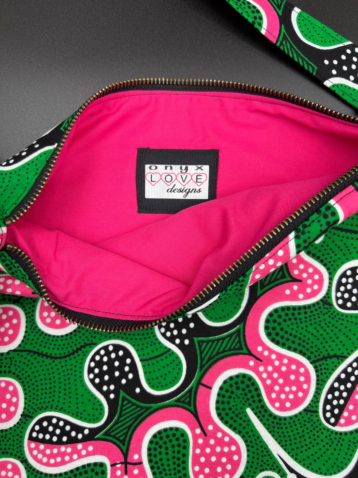 Pink/Green/Black/White Adjustable Strap Crossbody/Shoulder Handbag