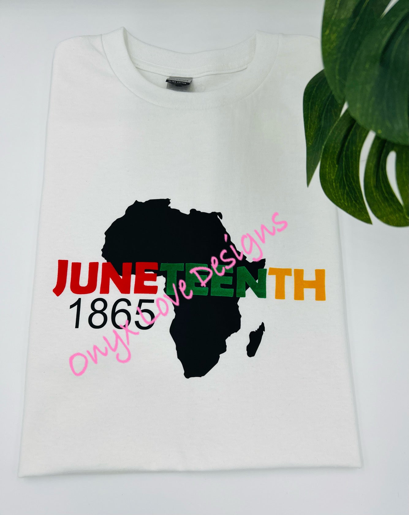 Juneteenth white short-sleeved t-shirt